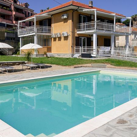 임페리아 Il Gattino Di Porto - Apt 2 - Bilocale Terrazzo Piscina 아파트 외부 사진